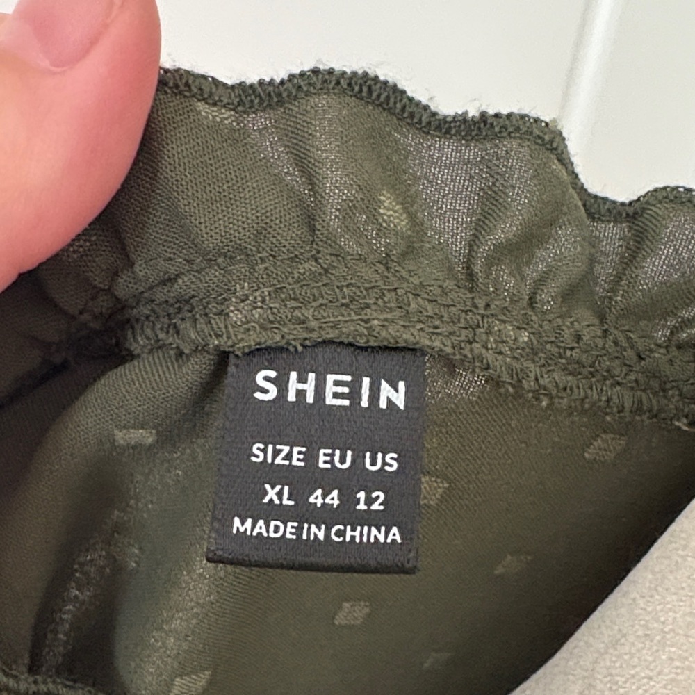 SHEIN Olive Green Ruffled Top - Picture 2 of 6